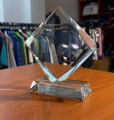 Glass Golf Trophy – Standard